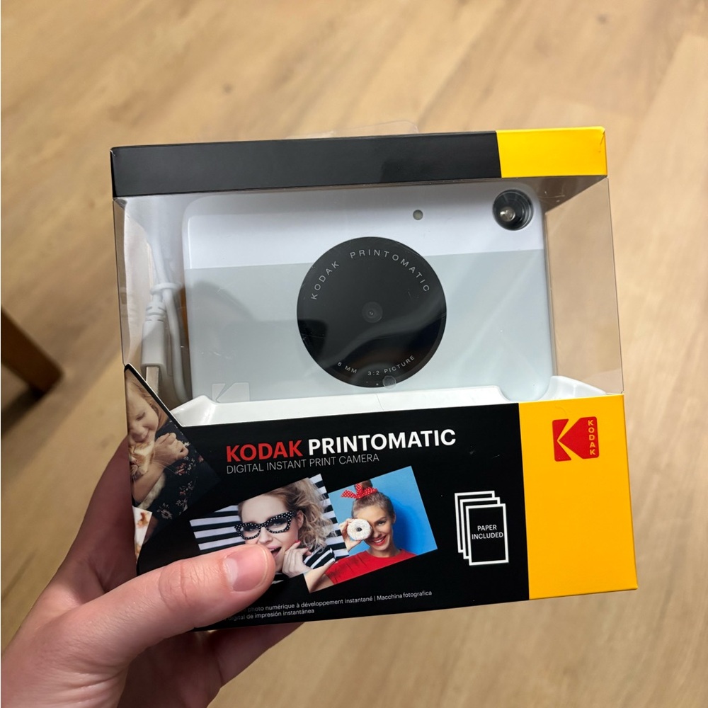 Kodak Printomatic Digital Instant Print Camera Open Box New!